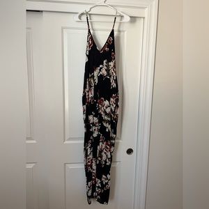 Millibon USA Black Floral Maxi with Pockets NWT Size Small